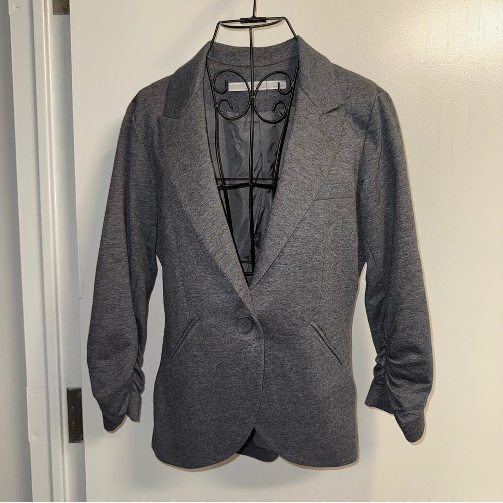 Gibson Three Quarter Ruched Sleeve Gray Blazer